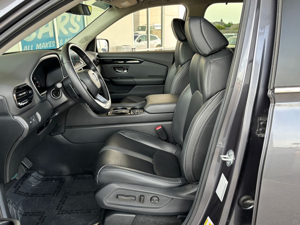 Thumbnail: 2024 Honda Pilot - 23