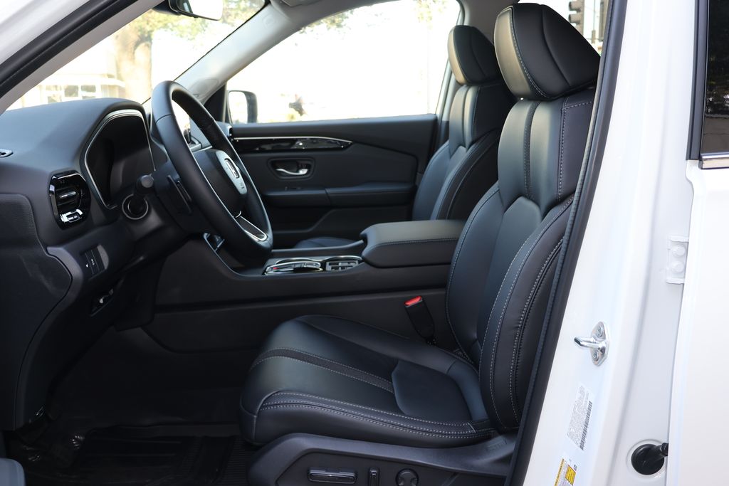 2025 Honda Pilot Touring 9