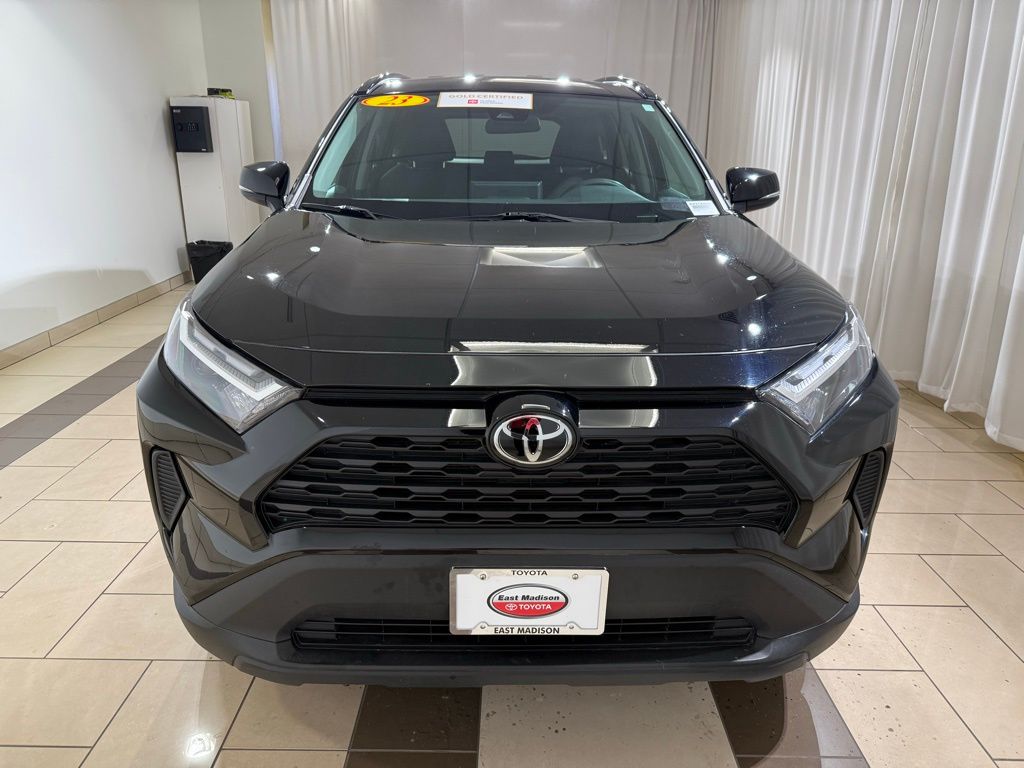 2023 Toyota RAV4 XLE 8