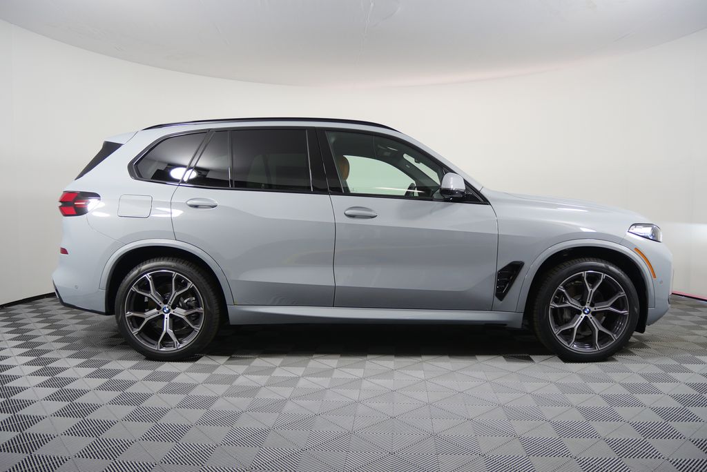 Thumbnail: 2026 BMW X5 - 2