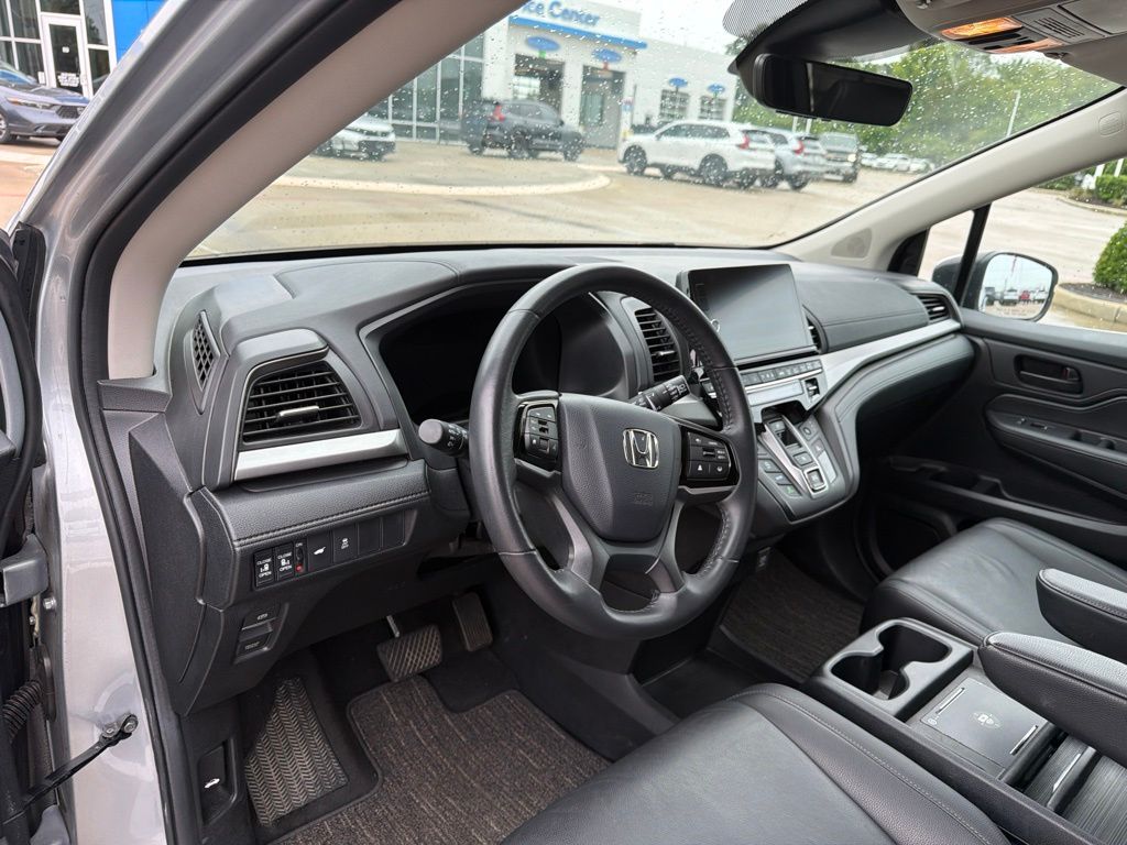 2025 Honda Odyssey EX-L Silver at Community Honda