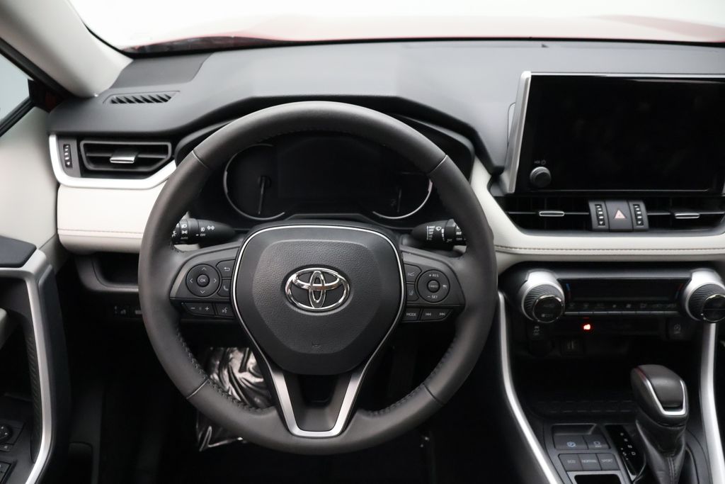 Thumbnail: 2025 Toyota RAV4 - 23
