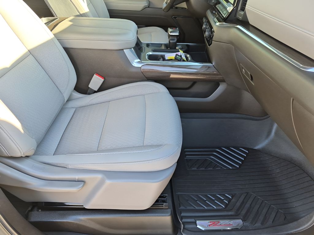 Used 2023 Gray Chevrolet RST image 16