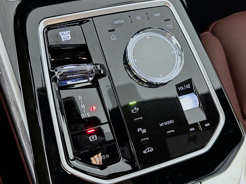 Thumbnail: 2025 BMW 7 Series - 15