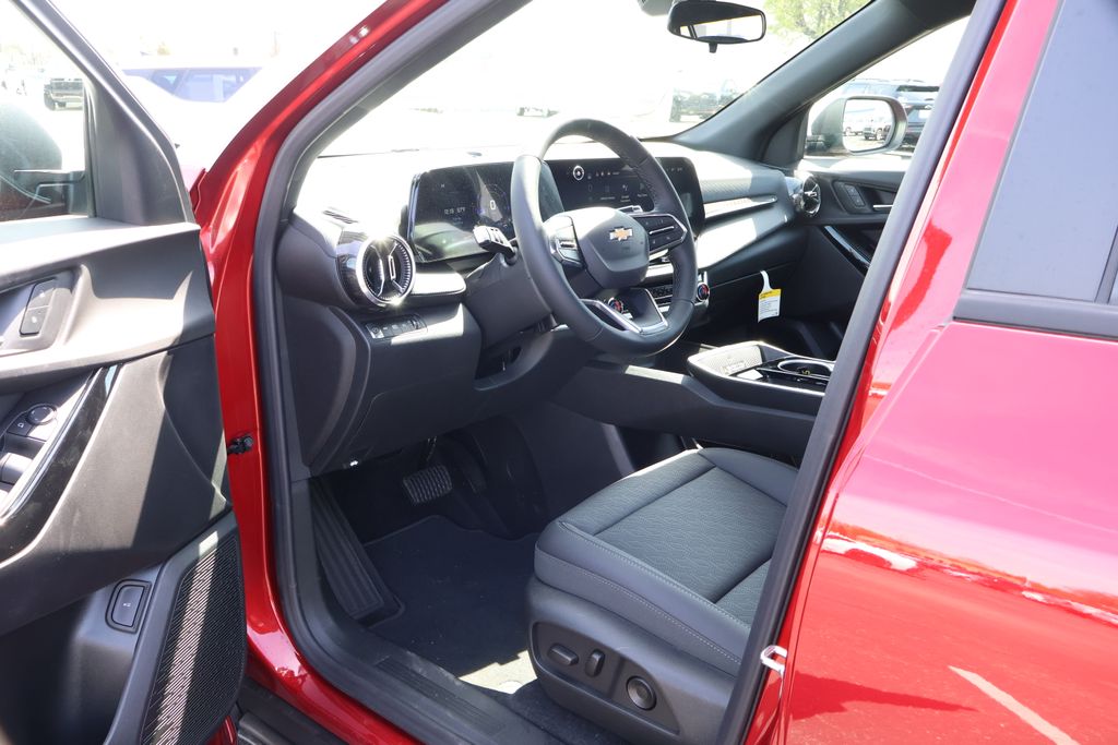 2025 Chevrolet Equinox LT 13