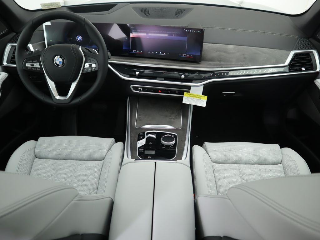 Thumbnail: 2026 BMW X5 - 13