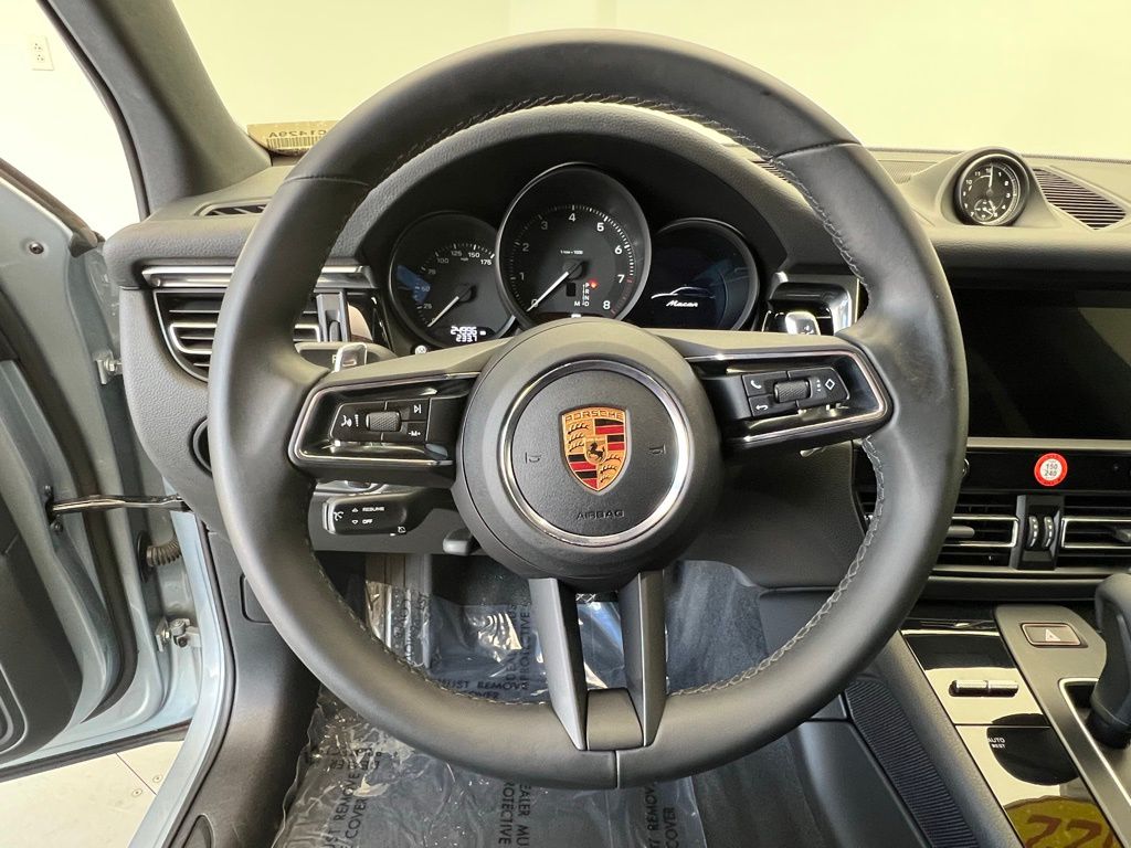 2022 Porsche Macan  7