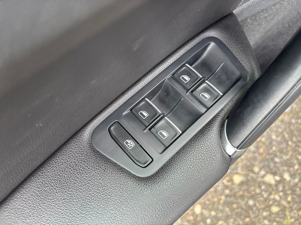 2015 Deep Black Pearl Volkswagen Golf GTI Autobahn FWD Hatchback