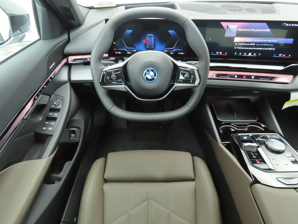 2025 BMW i5 eDrive40 10