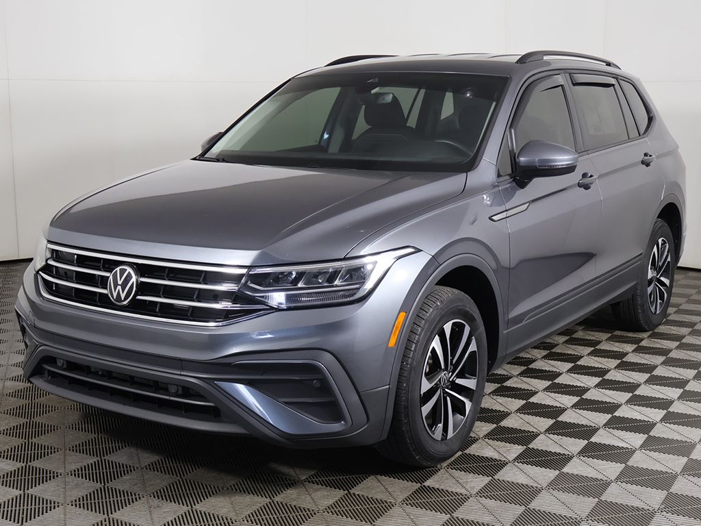 Used 2024 Gray Volkswagen 2.0T S image 6