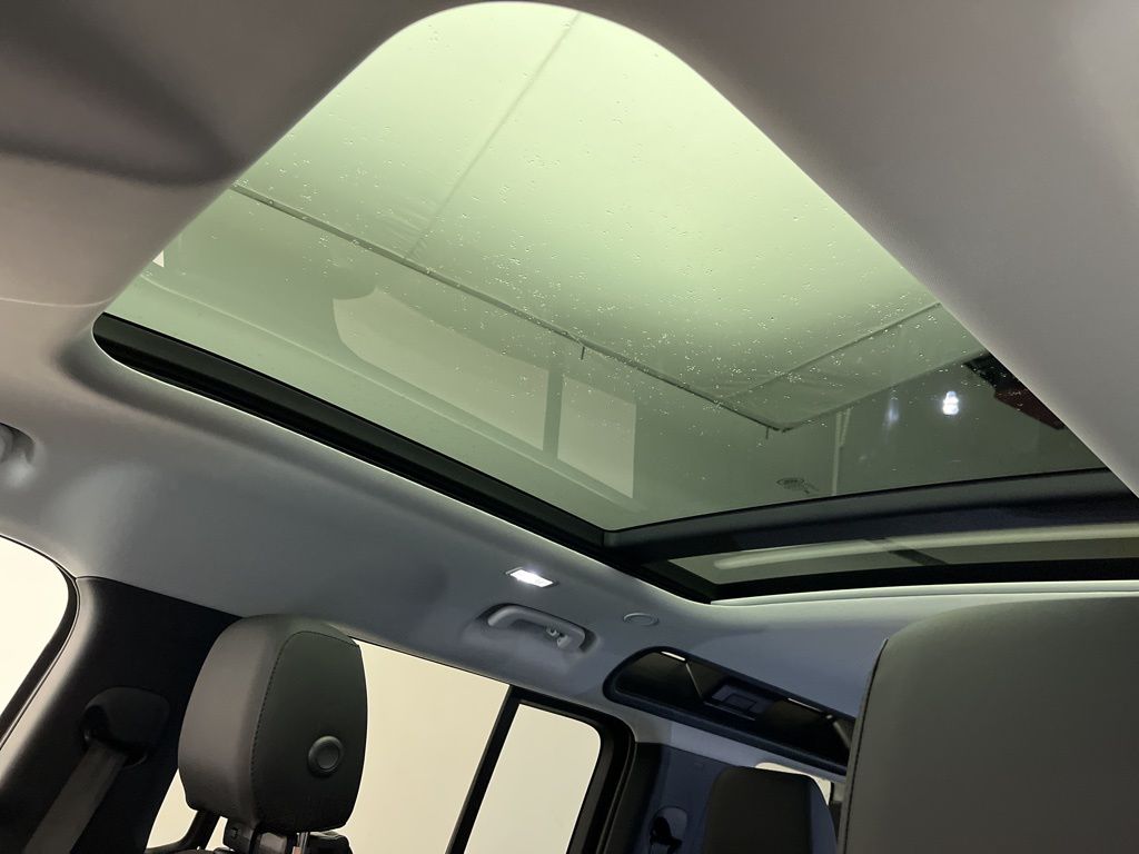 Thumbnail: 2026 Land Rover Defender - 19