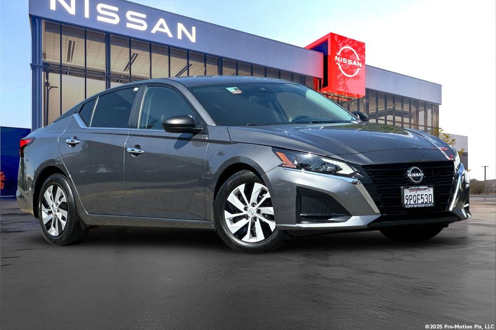2024 Nissan Altima 2.5 S's photo