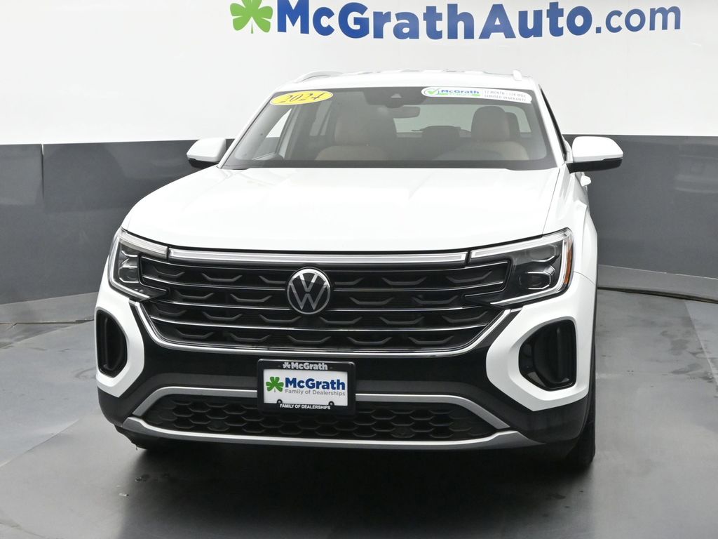 Certified Used 2024 White Volkswagen 2.0T SE image 5