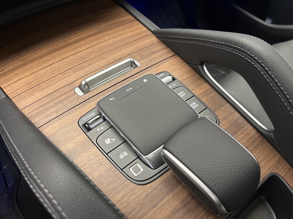 Thumbnail: 2025 Mercedes-Benz GLE - 20