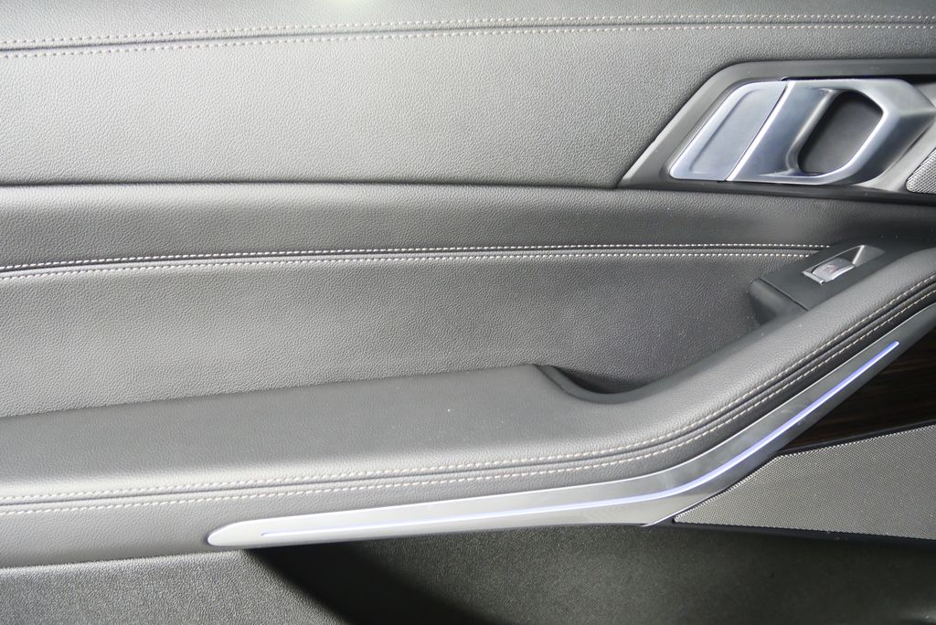 Thumbnail: 2020 BMW X7 - 14