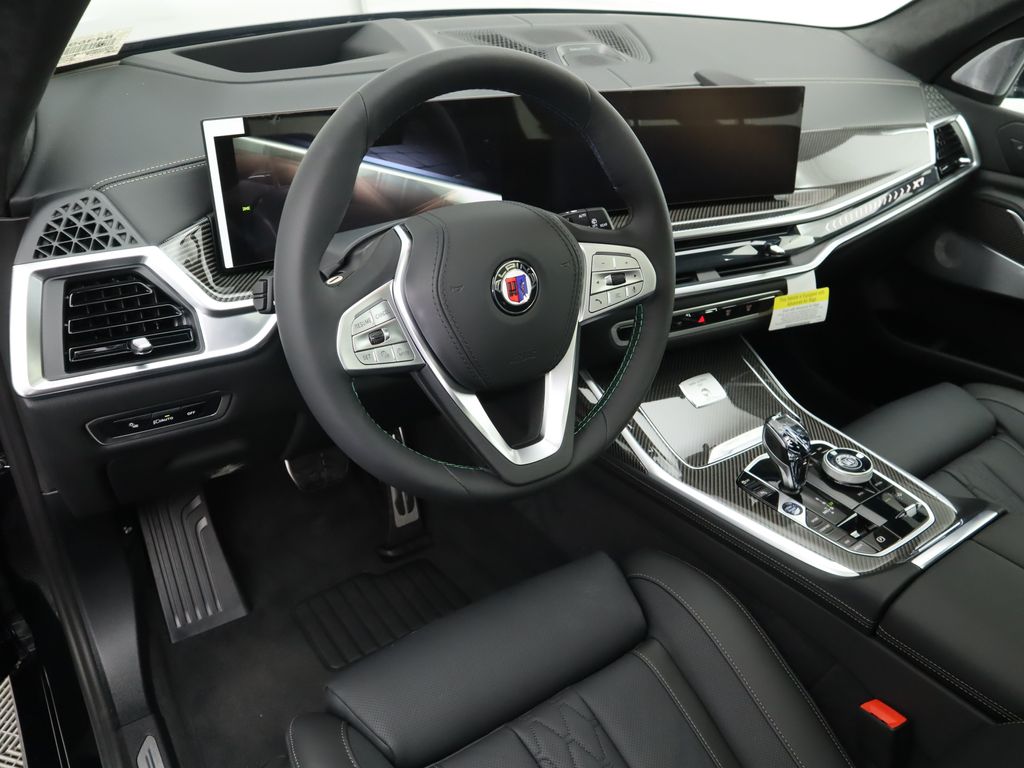 Thumbnail: 2026 BMW X7 - 9