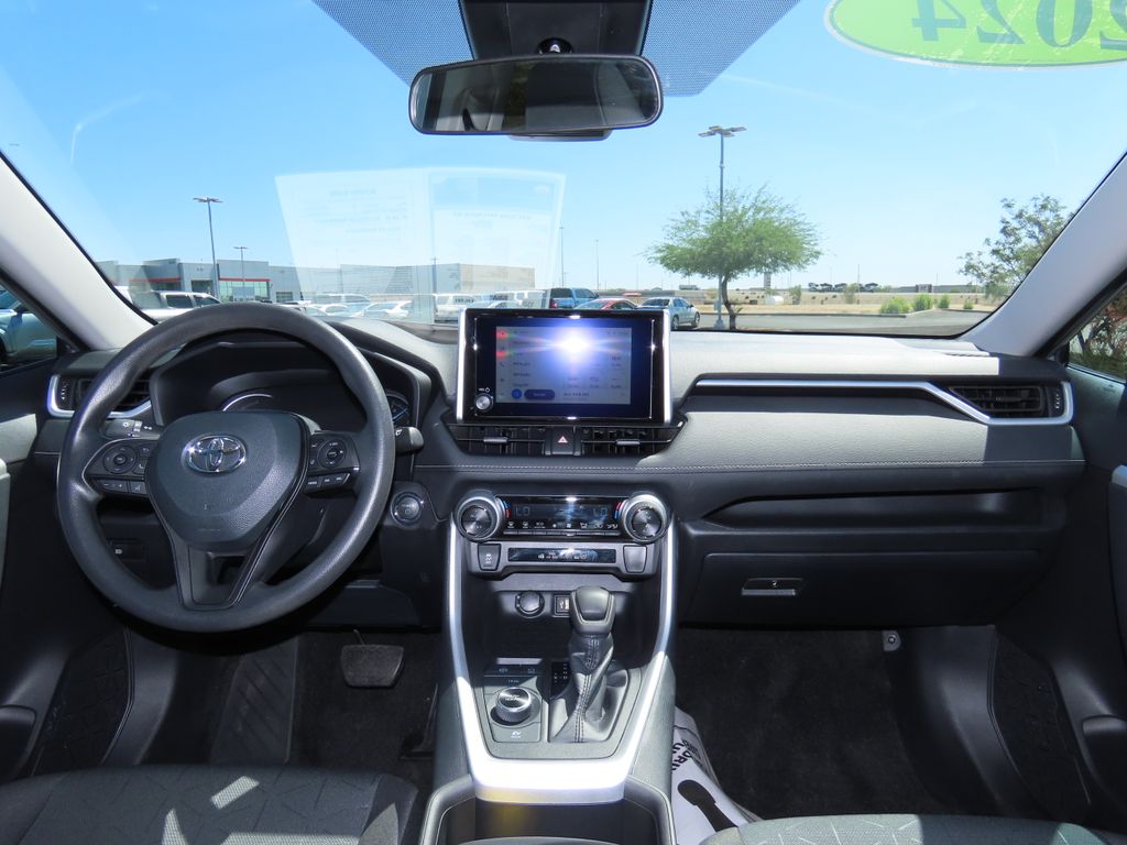 2024 Toyota RAV4 XLE 13