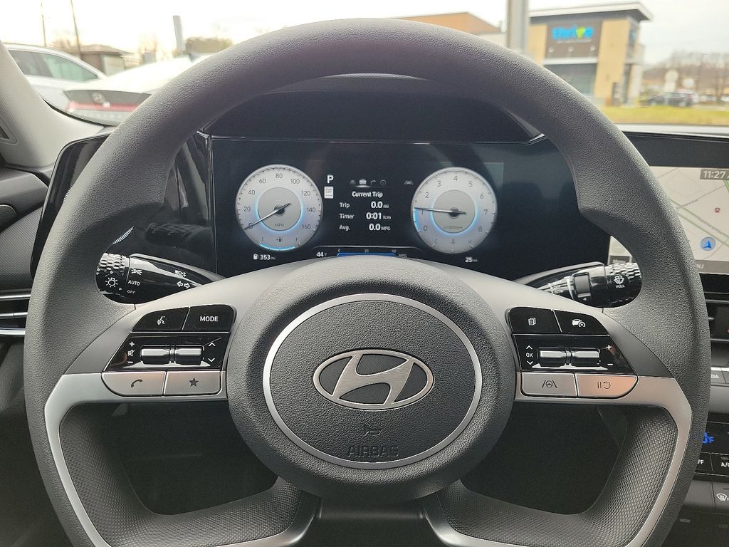 2025 Hyundai Elantra Sport 11