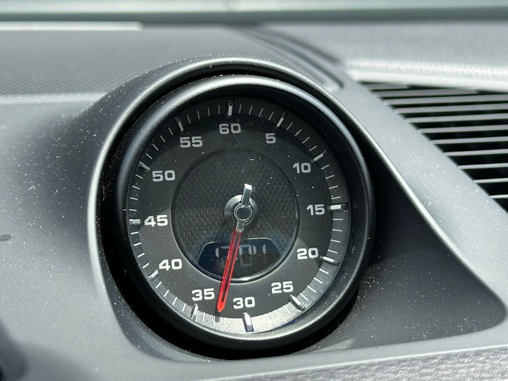 2022 Porsche   27