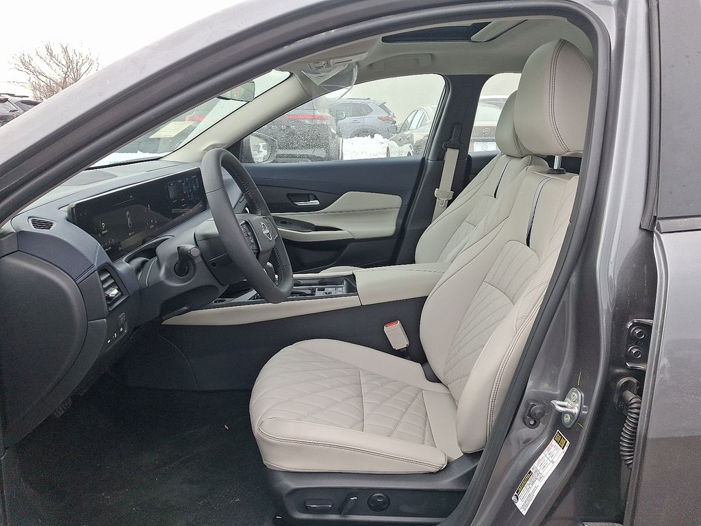 Thumbnail: 2026 Nissan Sentra - 5