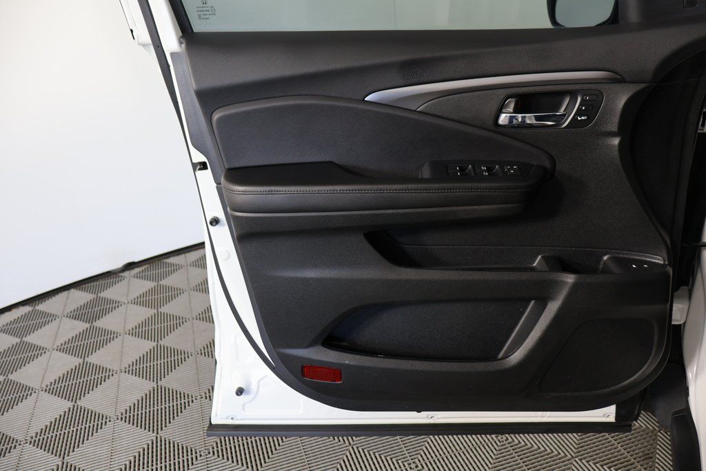 Thumbnail: 2022 Honda Pilot - 12