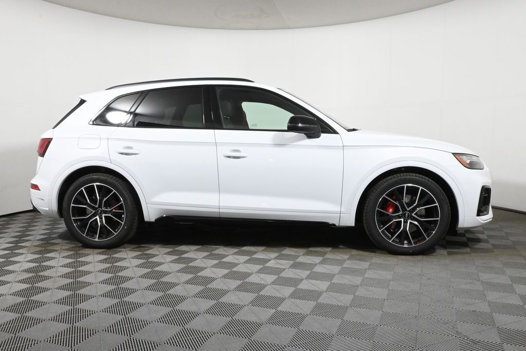 2025 Audi SQ5  8