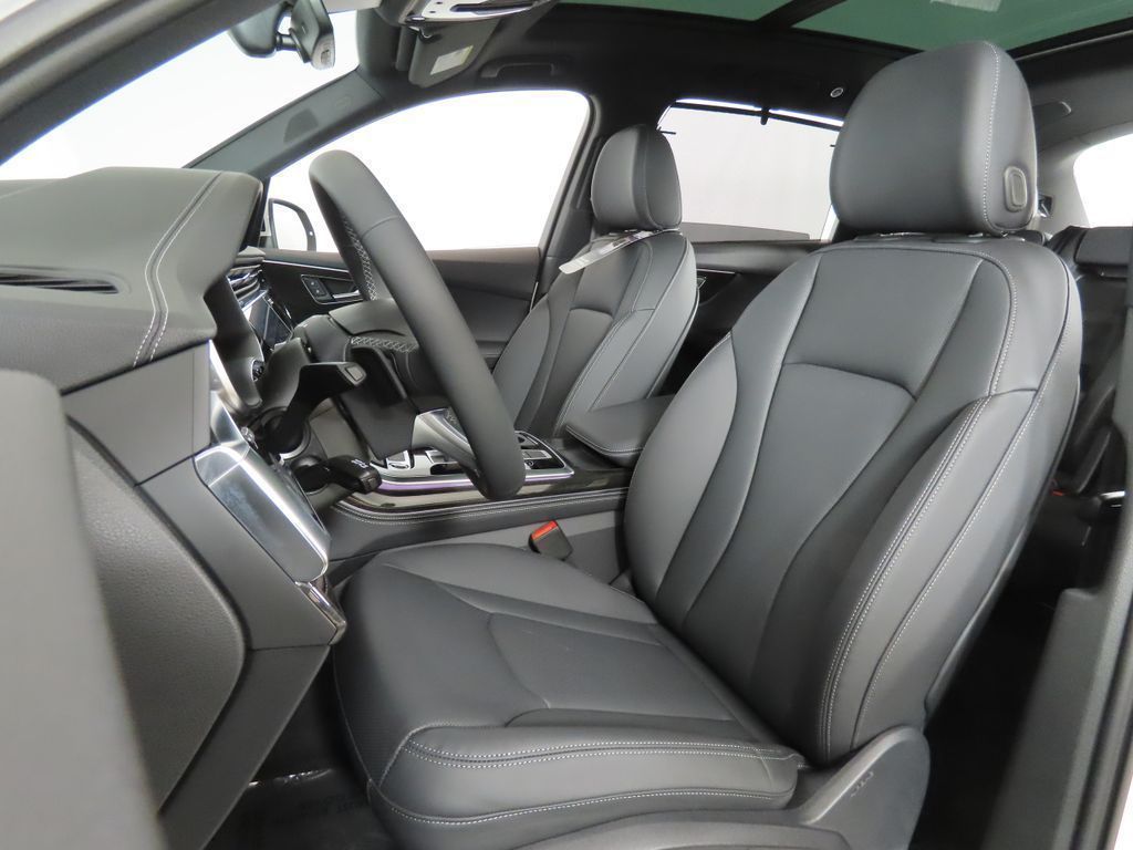 Thumbnail: 2026 Audi Q7 - 30