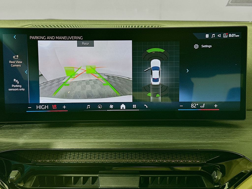 Thumbnail: 2025 BMW 4 Series - 14