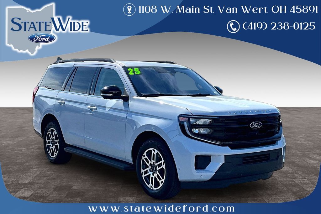 Silver Metallic 2025 Ford Expedition Active 4WD SUV / Crossover Four-Wheel Drive Automatic