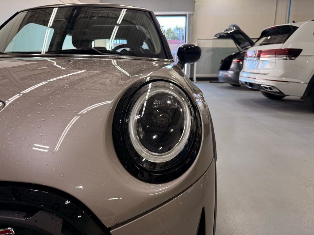Thumbnail: 2023 MINI Cooper - 9
