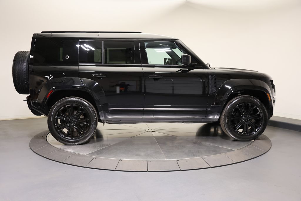Thumbnail: 2026 Land Rover Defender - 6