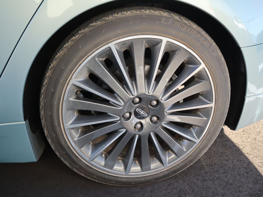 Thumbnail: 2014 Lincoln MKZ - 16