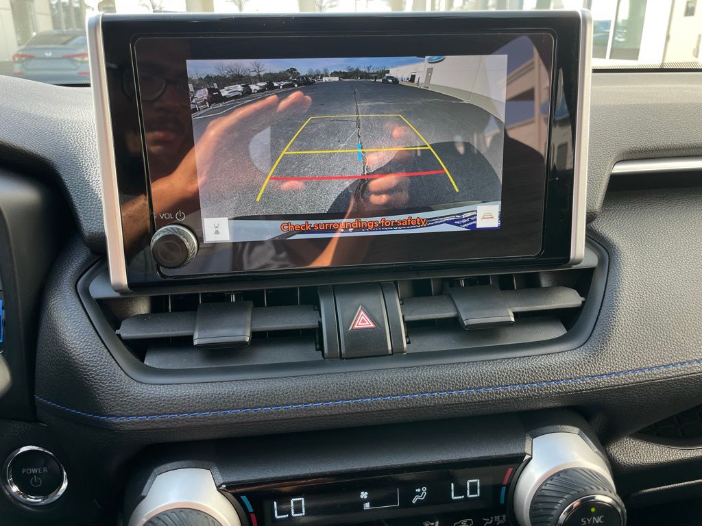 Thumbnail: 2024 Toyota RAV4 - 17