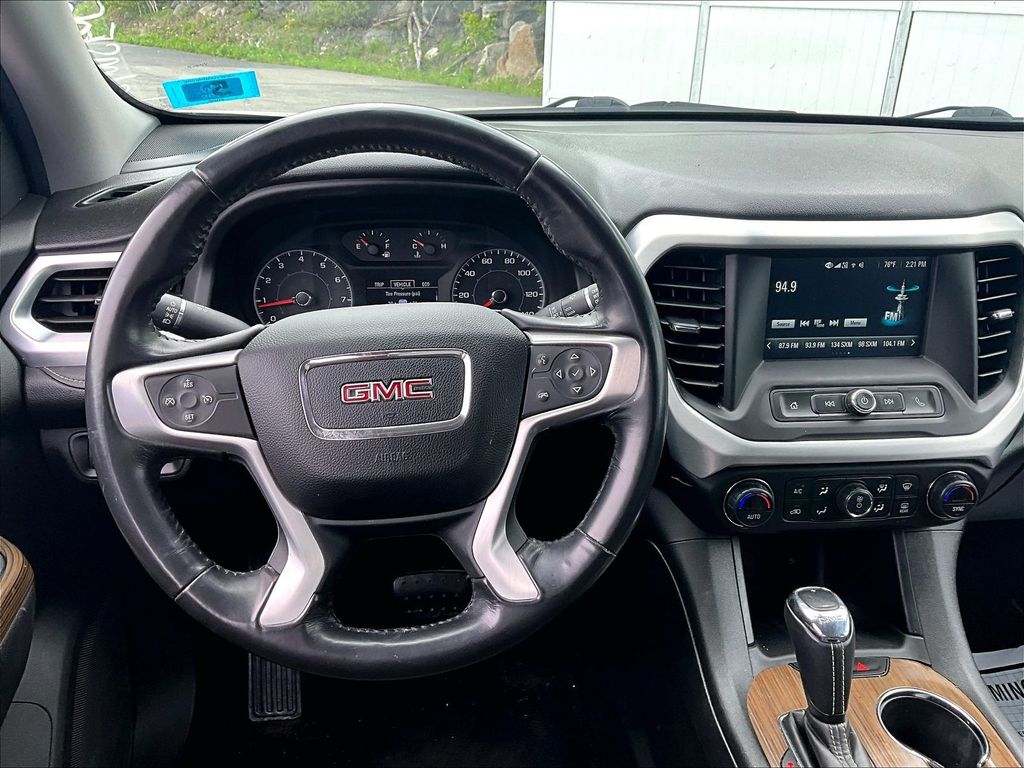 2019 GMC Acadia — photo 18
