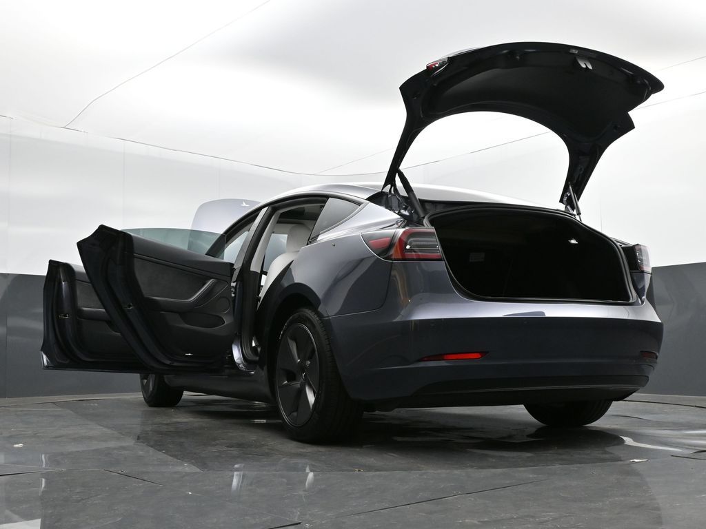 2021 Tesla Model 3 Standard Range Plus Rear-Wheel Drive