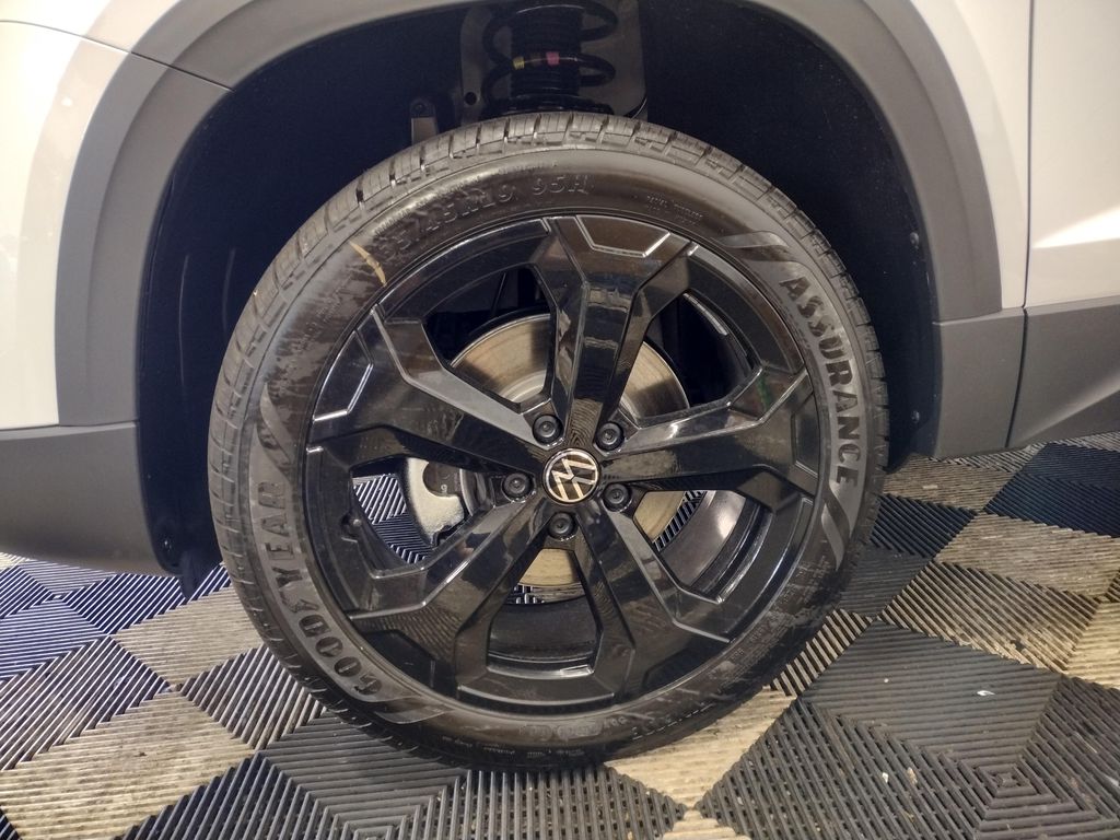 2025 Volkswagen Taos 1.5T SEL