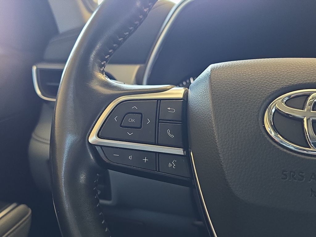 Used 2020 Blue Toyota Platinum image 19
