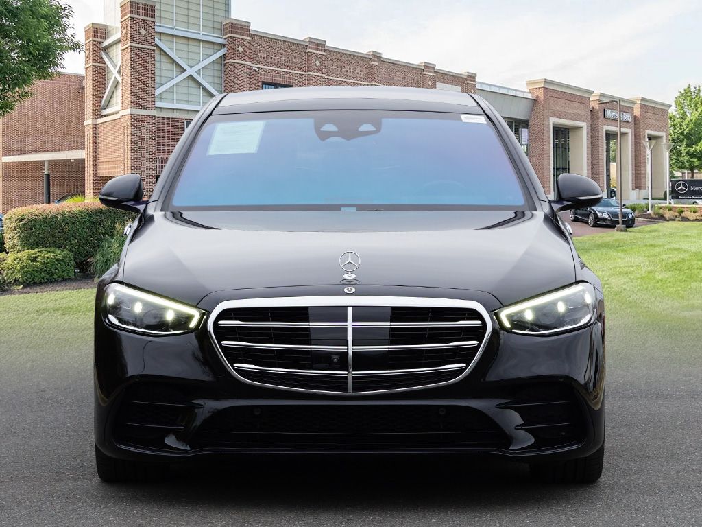 Thumbnail: 2022 Mercedes-Benz S-Class - 2