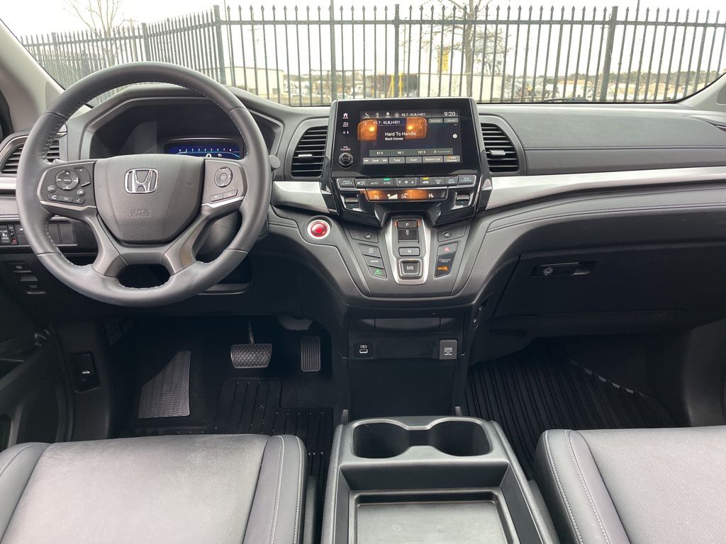 Thumbnail: 2023 Honda Odyssey - 16