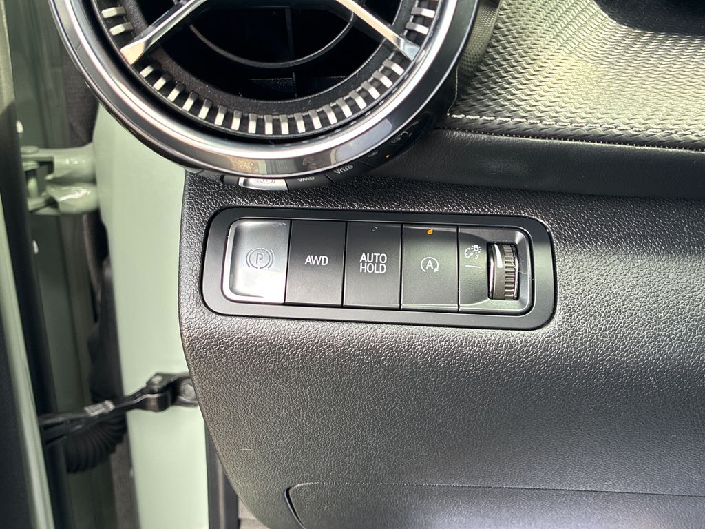 2025 Chevrolet Equinox LT Green at Klick Lewis Buick Chevrolet