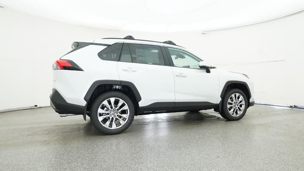 Thumbnail: 2025 Toyota RAV4 - 29