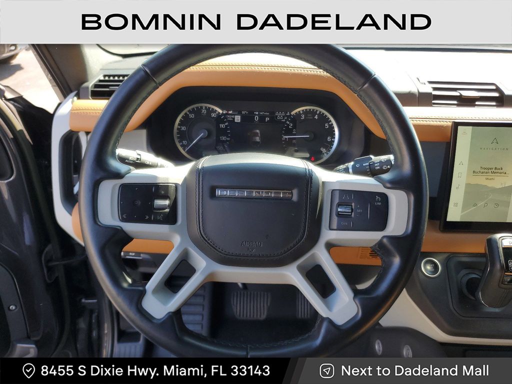 2023 Land Rover Defender 110 X-Dynamic SE photo