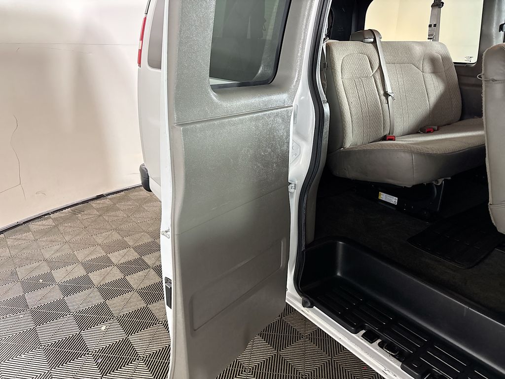 2018 Chevrolet Express 3500 LT