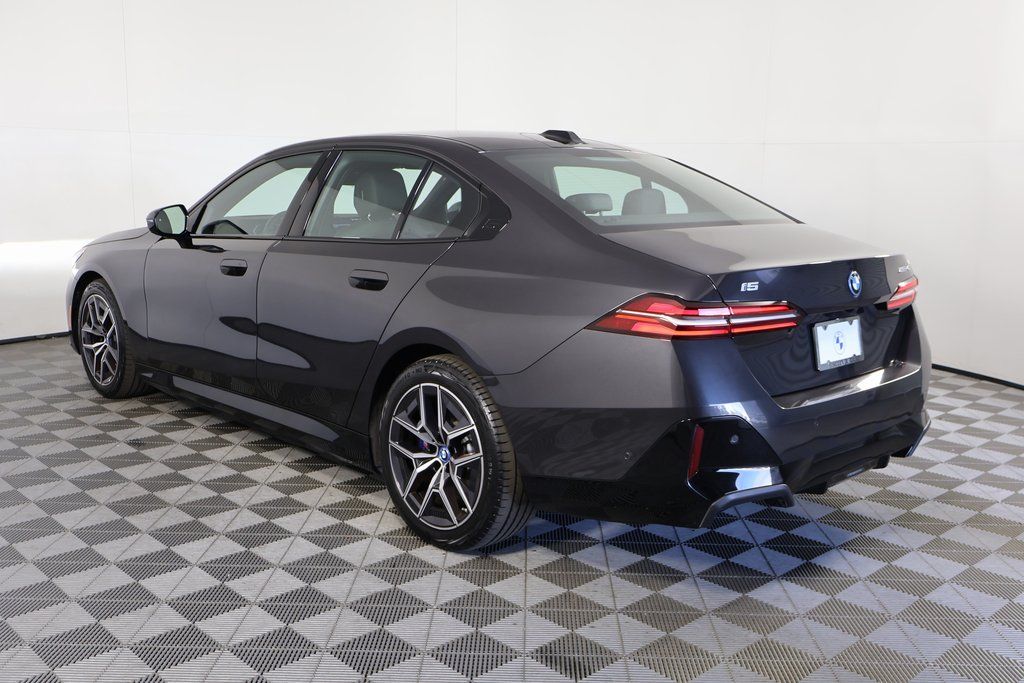 Thumbnail: 2024 BMW i5 - 6