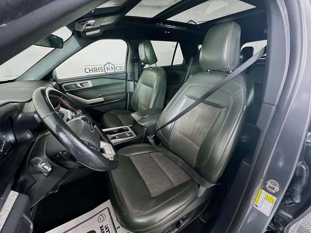 2022 Ford Explorer #20