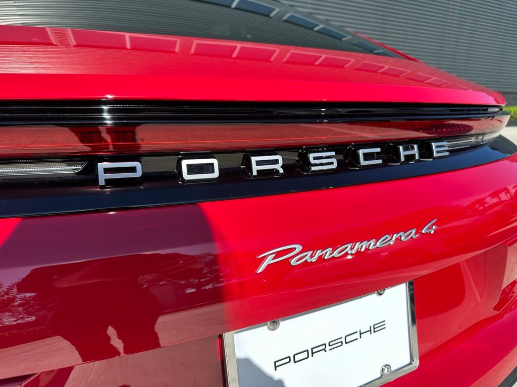 Thumbnail: 2026 Porsche Panamera - 14