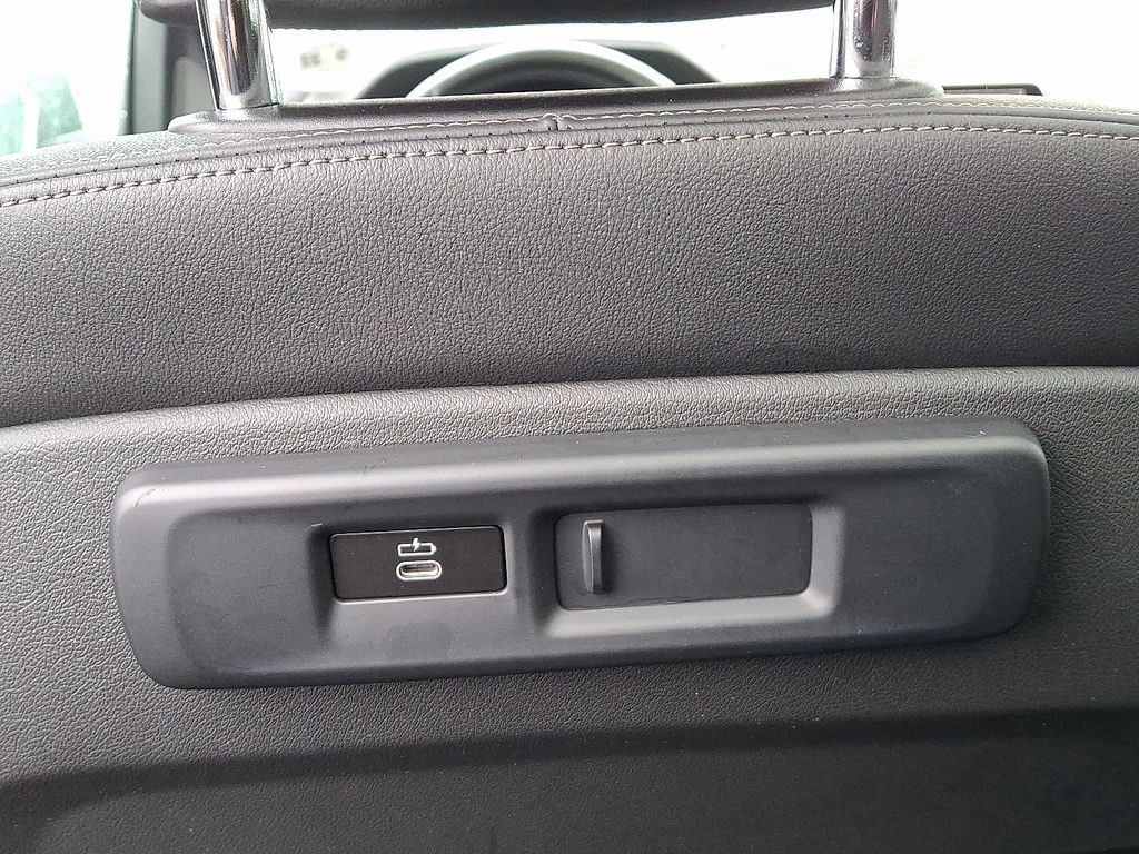 Thumbnail: 2022 BMW X5 - 12