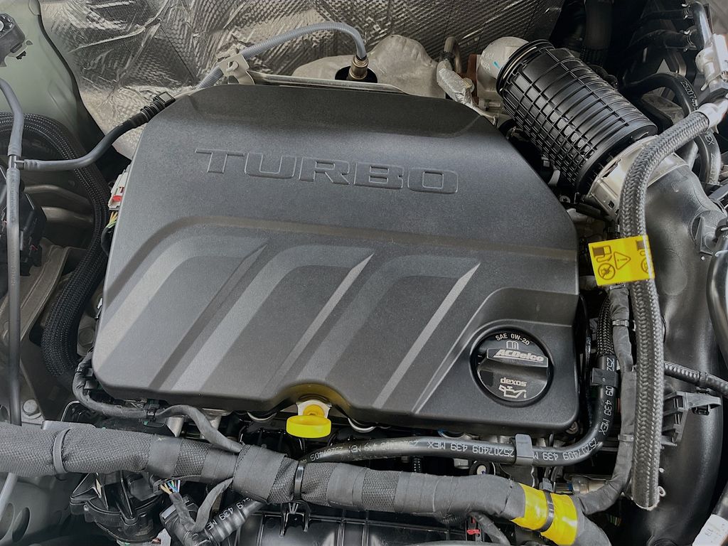 Used 2025 Green Chevrolet ACTIV image 31