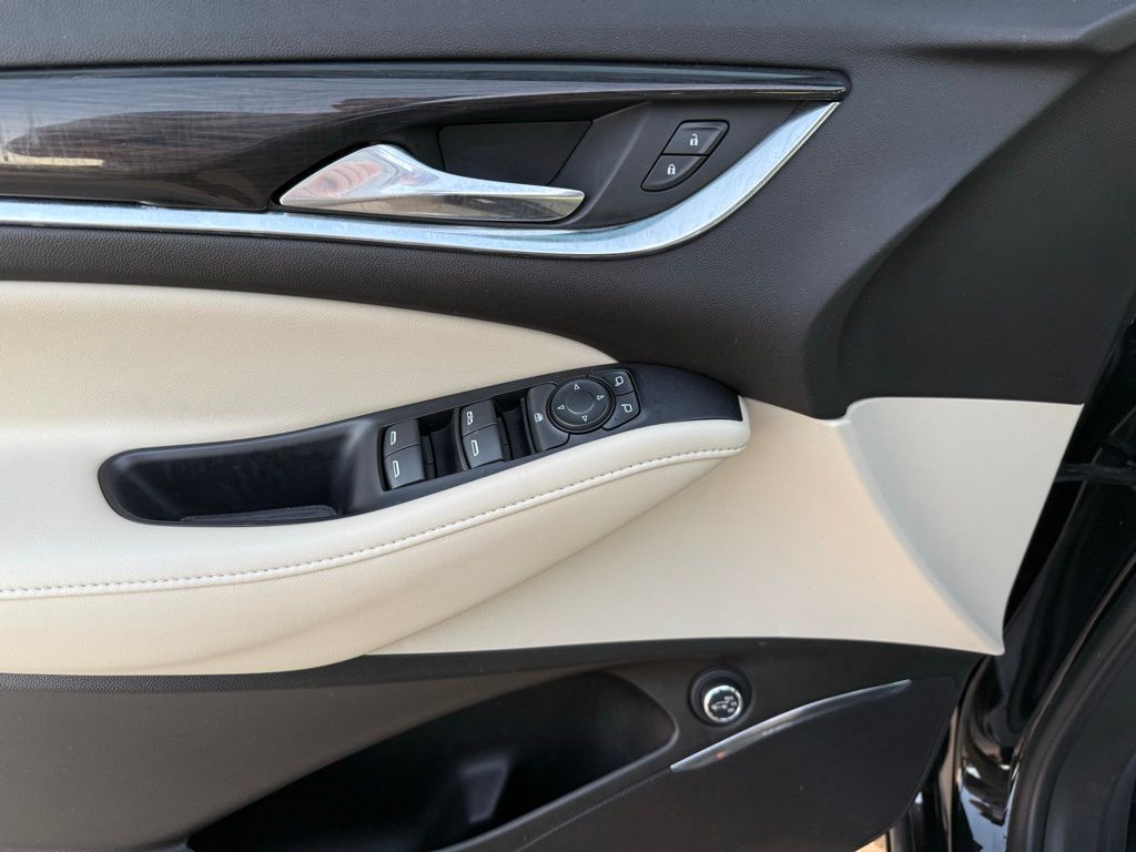 Thumbnail: 2021 Buick Enclave - 10