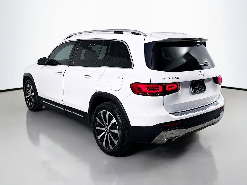 Thumbnail: 2021 Mercedes-Benz GLB - 7